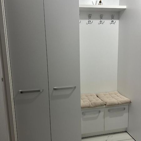 1 Room Apartment- Self Check In 24H Resita Exterior photo