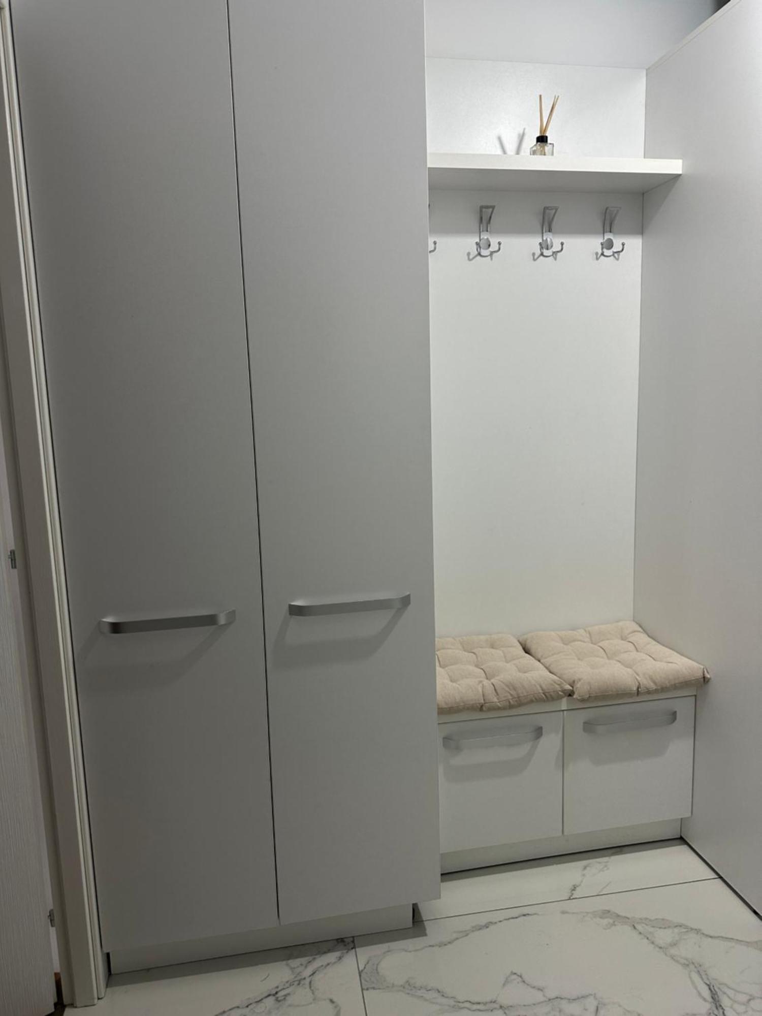 1 Room Apartment- Self Check In 24H Resita Exterior photo